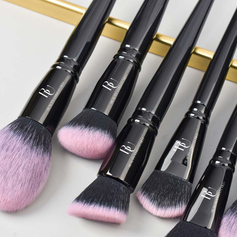 MAKEUP BRUSHES